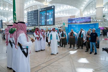 لحظة إقلاع أول رحلة لطيران ناس من بعد توقف دام أكثر من 10 سنوات.. فيديو