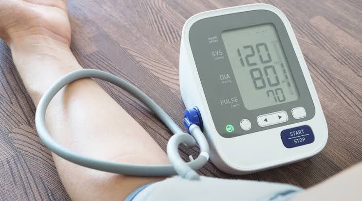 النمر: التوقف عن تناول الملح نهائيا يخفض الضغط من 10- 15 ملم زئبق