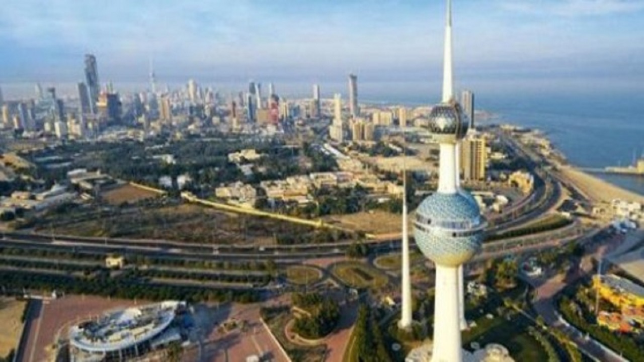 انفجارات تهز قاعدة علي السالم الجوية في الكويت