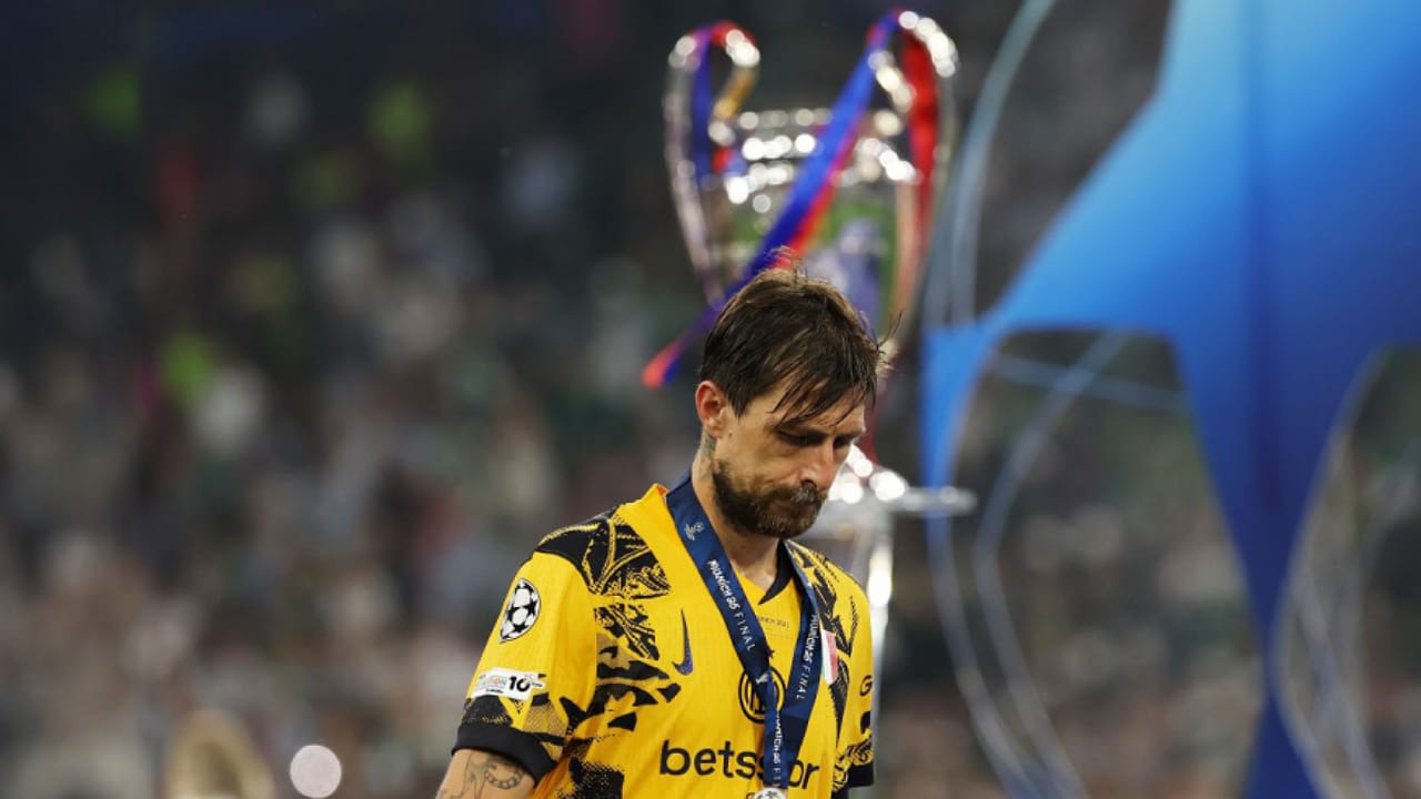 أتشيربي يعتذر عن تمثيل إيطاليا بسبب خلافات مع سباليتي