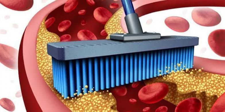 النمر يحذر من الانسياق وراء الخلطات التي تزعم قدرتها على تنظيف الشرايين