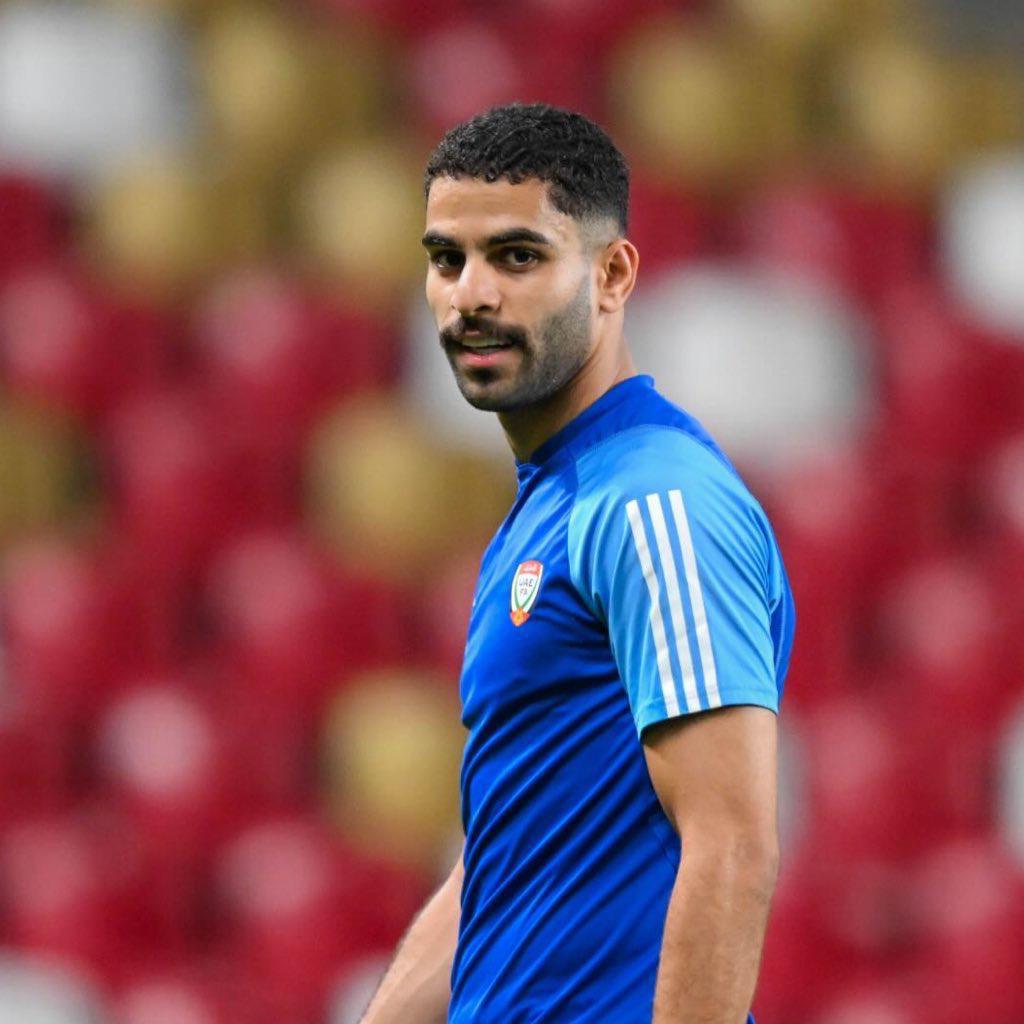 لجنة الانضباط باتحاد الإمارات توقف خالد الظنحاني وسلطان عادل وتستبعدهما من المنتخب