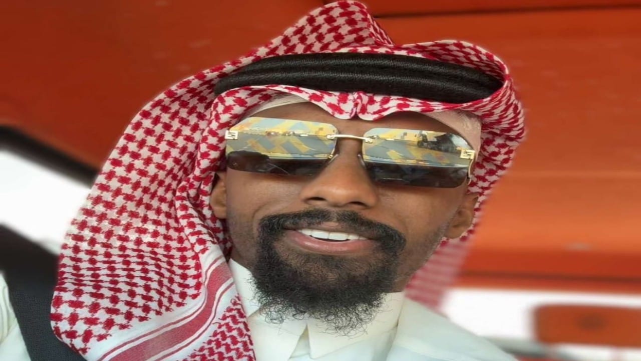 إطلالة العيد.. مدافع الهلال خليفة الدوسري يهنئ المتابعين بصورة مميزة
