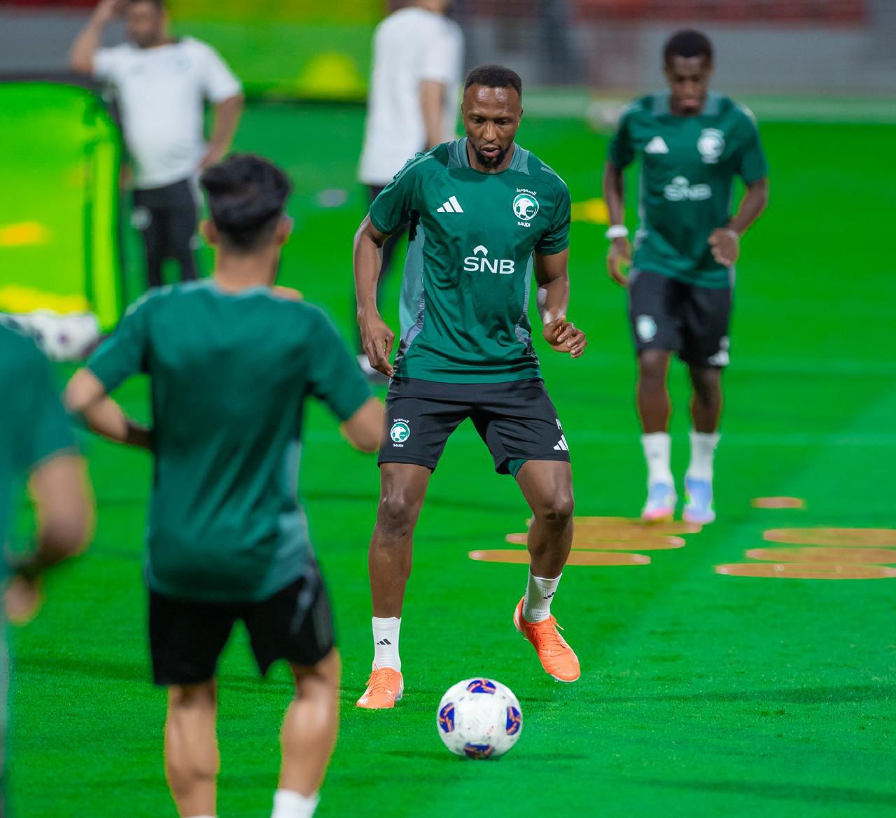 الأخضر يواصل استعداده لمواجهة البحرين