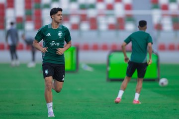 الأخضر يواصل استعداداته لمواجهة البحرين في معسكر الدمام