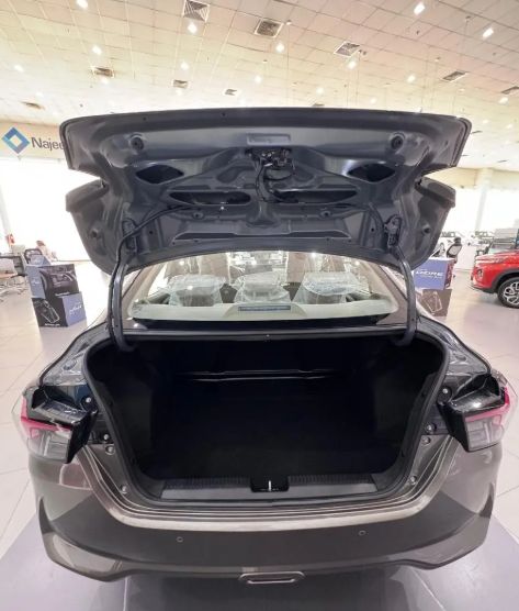 مواصفات وأسعار سوزوكي ديزاير 2025 في المملكة .. صور