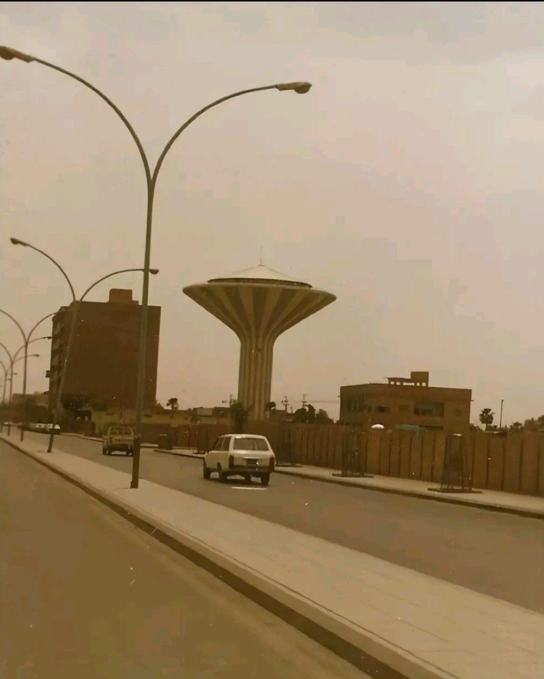 صورة نادرة من شارع الخزان في الرياض تعود لبداية الثمانينات