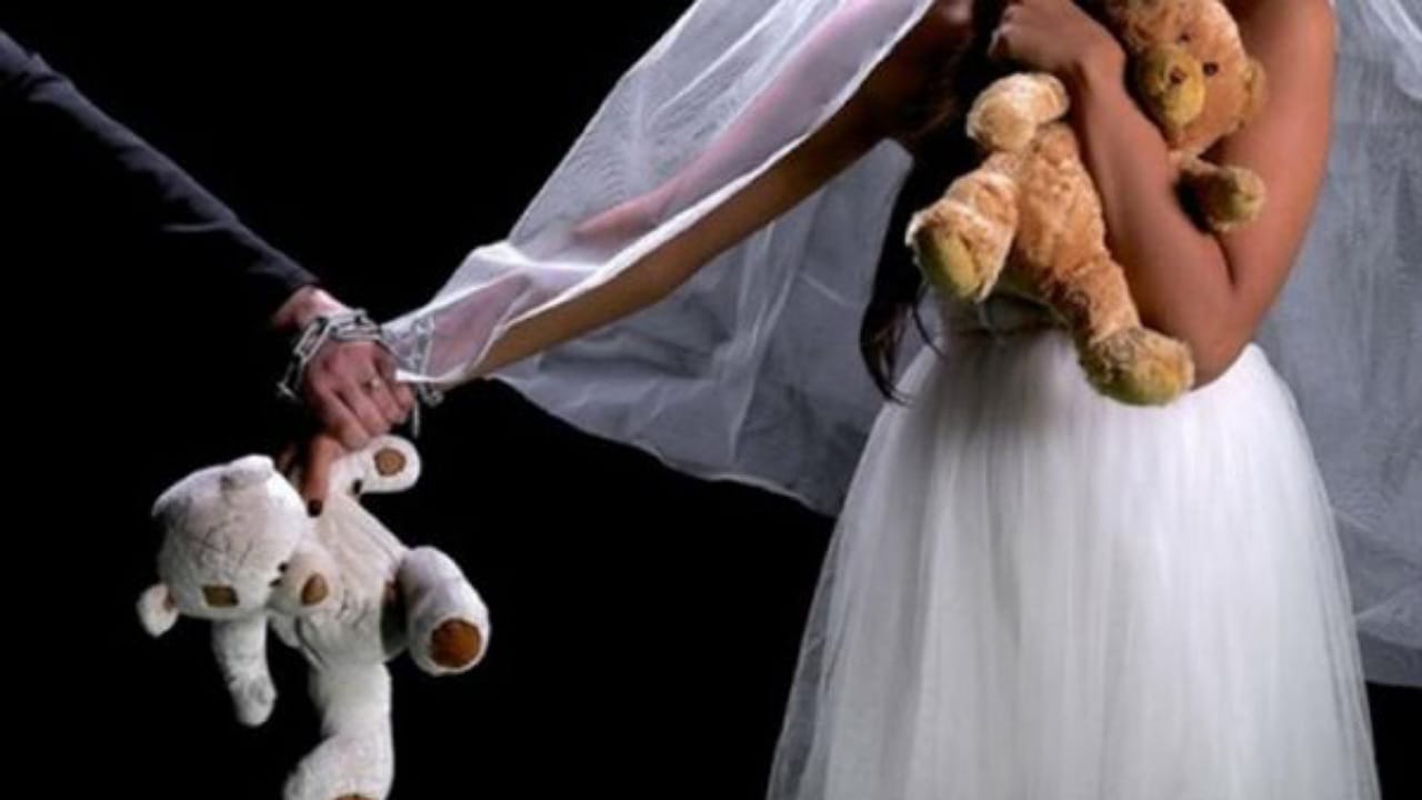 خطوبة طفلين مصريين تُشعل السوشيال ميديا .. فيديو
