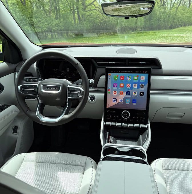 GMC تكشف عن تيرين دينالي 2025 بمحرك جديد وتصميم أكثر فخامة .. صور