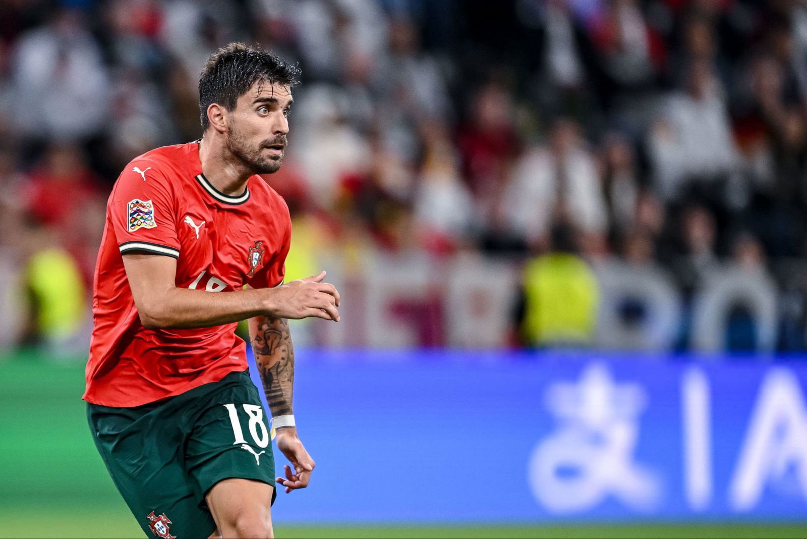 نيفيز الهلال يحسم البطولة للبرتغال