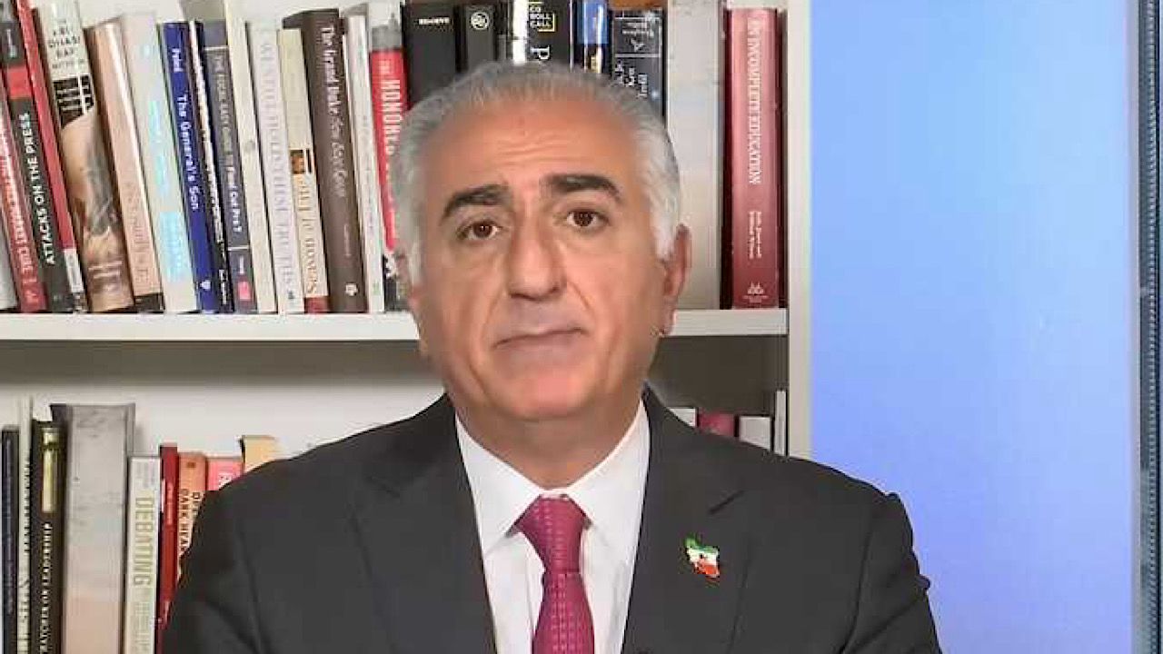 رضا بهلوي: الجمهورية الإسلامية تلفظ أنفاسها الأخيرة وحان وقت استعادة إيران &#8230; فيديو