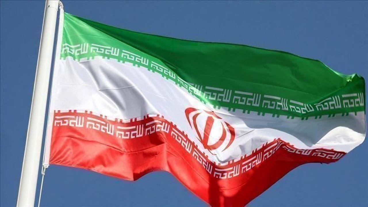 إيران تعتقل عميلًا للموساد بتهمة تسريب معلومات عن منشآت دفاع جوي