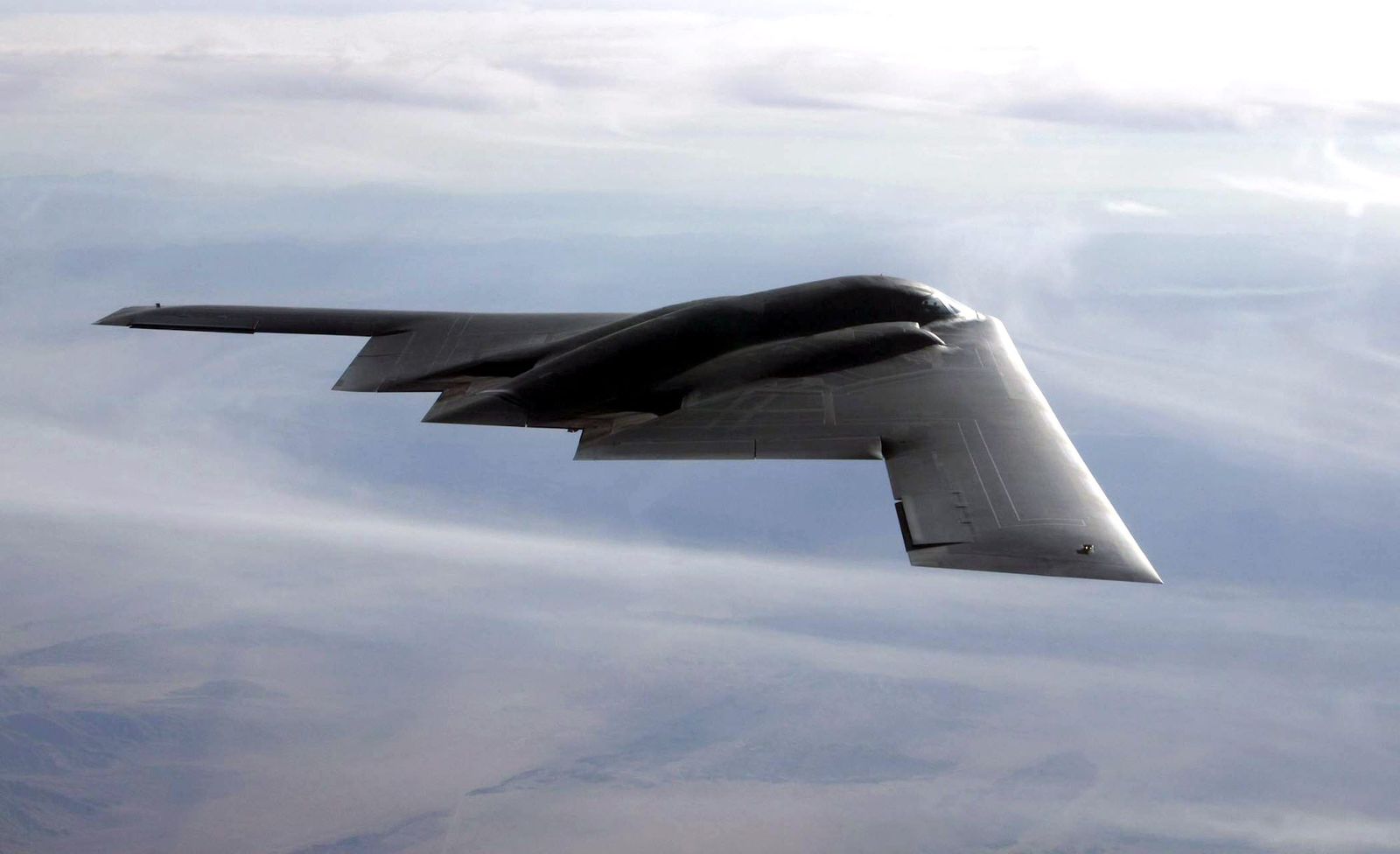 تفاصيل الضربة الأمريكية على المواقع النووية الإيرانية .. قاذفات B-2 و12 قنبلة خارقة للتحصينات