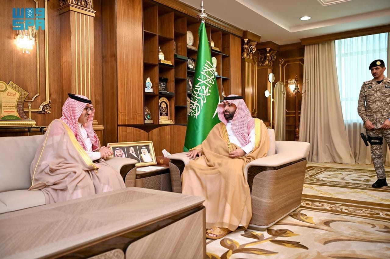 أمير جازان يستقبل الرئيس التنفيذي للشركة السعودية للقهوة.. صور