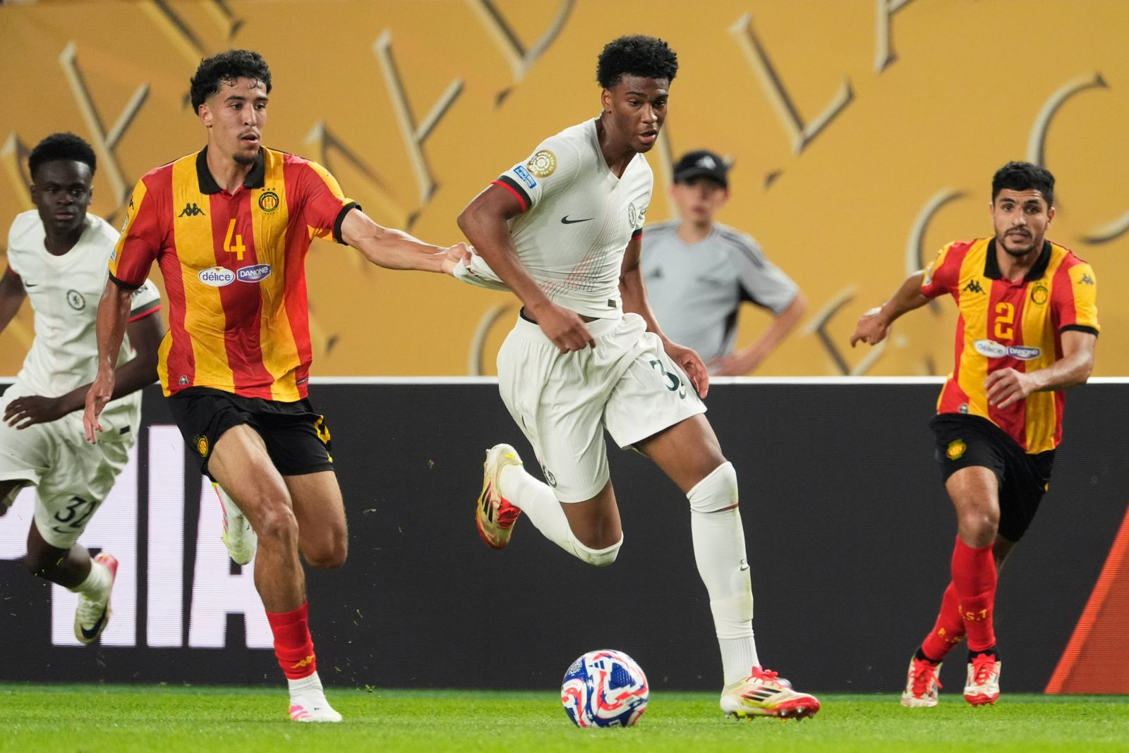 تشيلسي يكتسح الترجي بثلاثية ويتأهل مع فلامنجو إلى دور الـ16