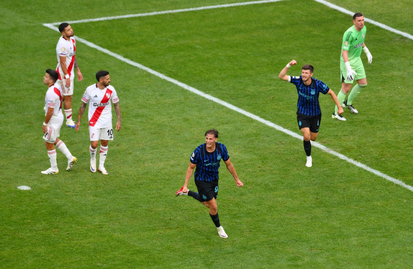 إنتر ميلان ومونتيري يتأهلان إلى دور الـ16 في المونديال