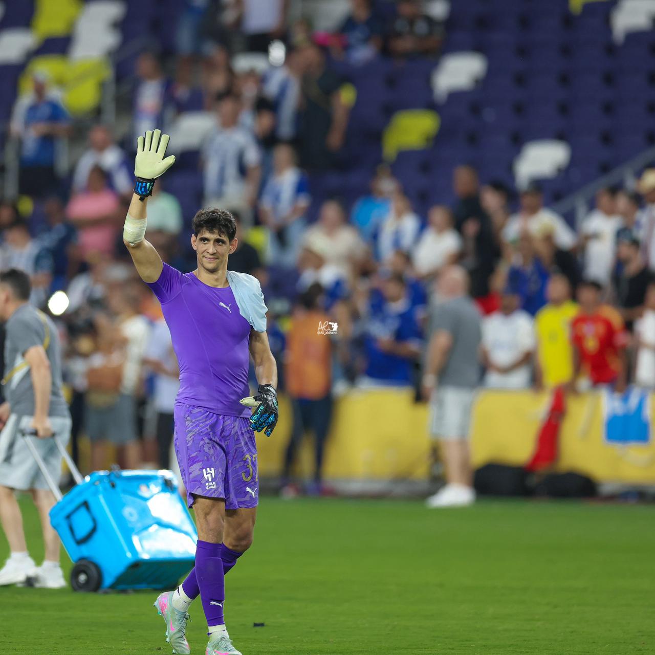 ياسين بونو الأكثر حفاظا على نظافة الشباك في بطولة كأس العالم للأندية