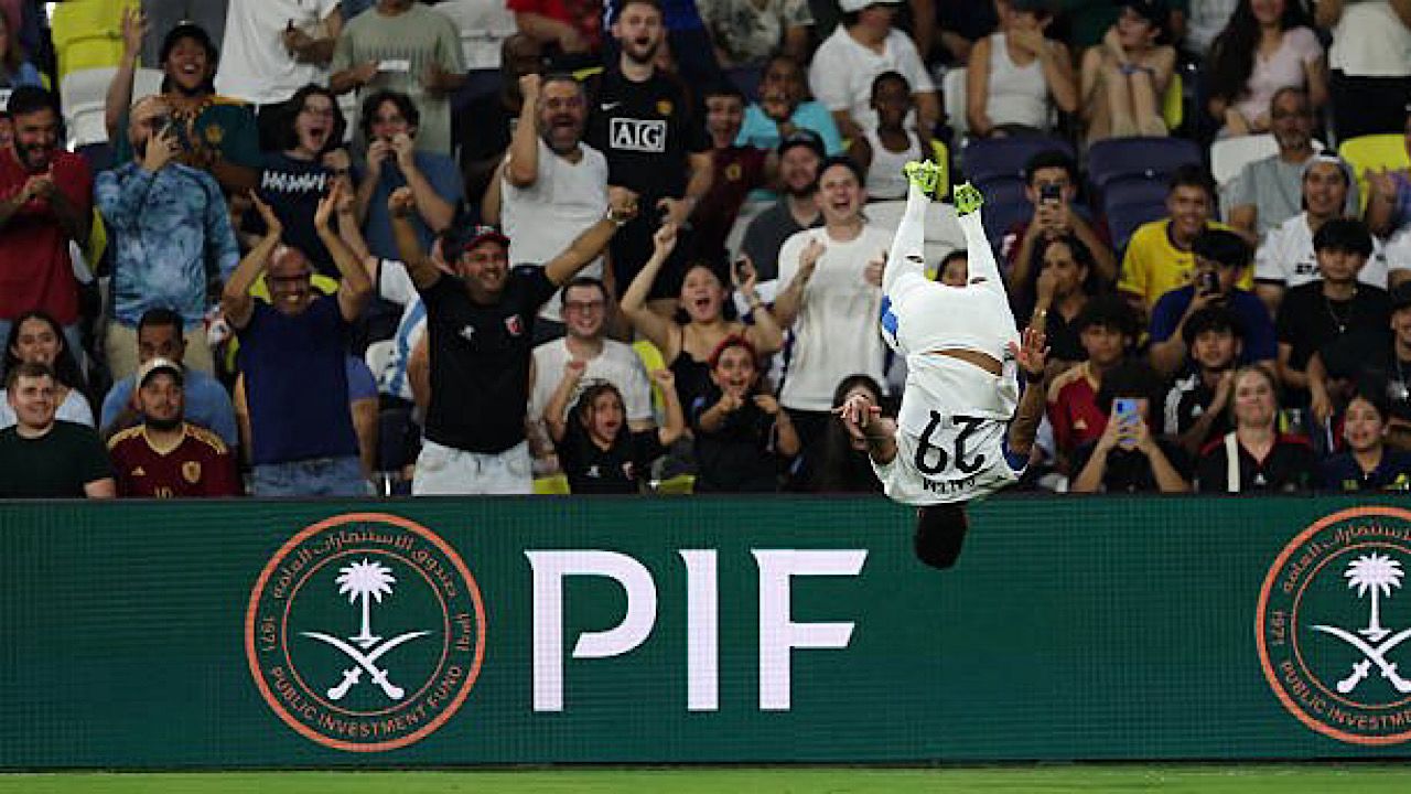 الهلال يحصل على 79 مليون ريال بعد فوزه على باتشوكا وتأهله رسميا