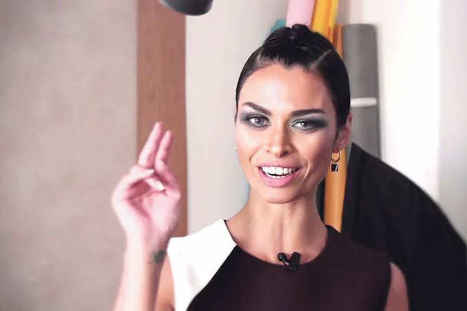 وفاة الإعلامية كوثر بودراجة بعد معاناة مع السرطان