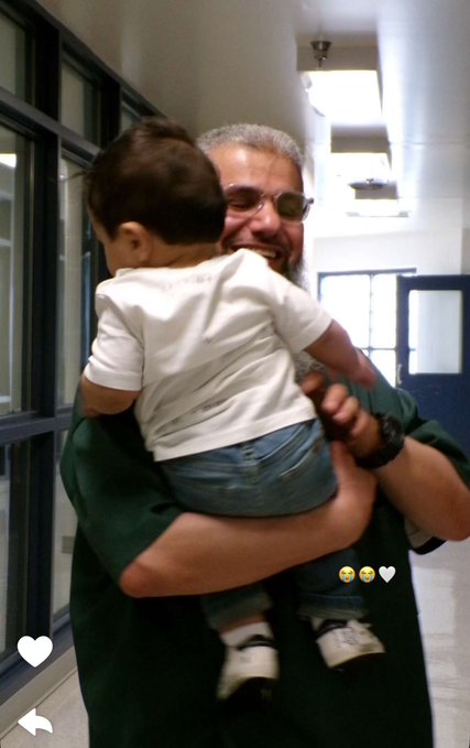 أول لقاء لحميدان التركي مع عائلته وأحفاده بعد 20 عاما من الغياب.. صور