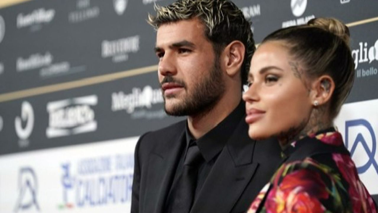 صديقة ثيو هيرنانديز تصل بطائرة خاصة للرياض وصفقة الهلال على وشك الاعلان