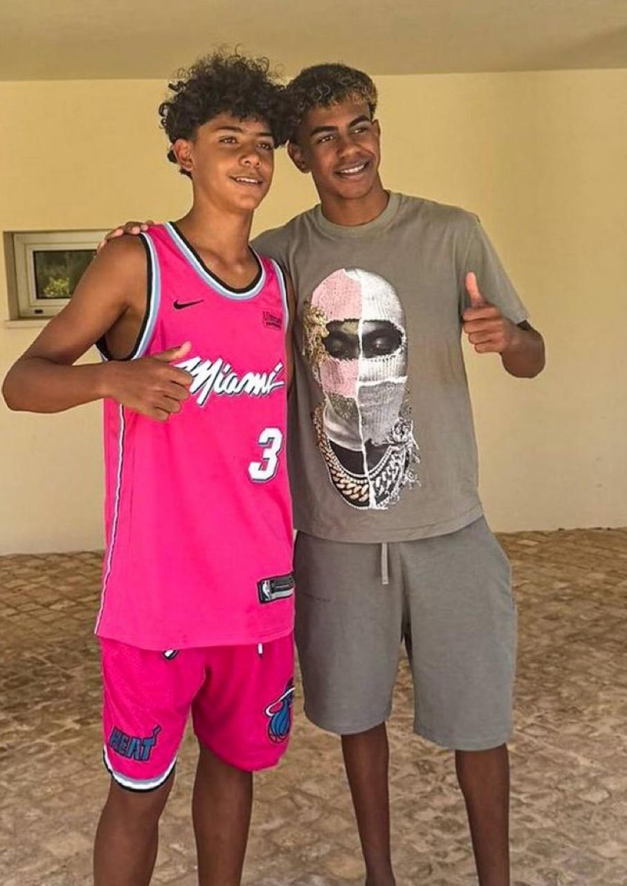 صورة تجمع لامين يامال وجونيور رونالدو تثير تفاعل الجماهير بعد تصريح كريستيانو