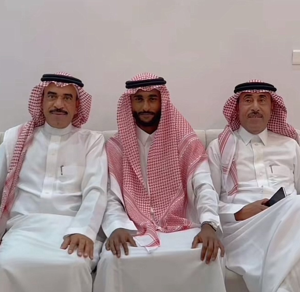 متعب الحربي يحتفل بعقد قرانه