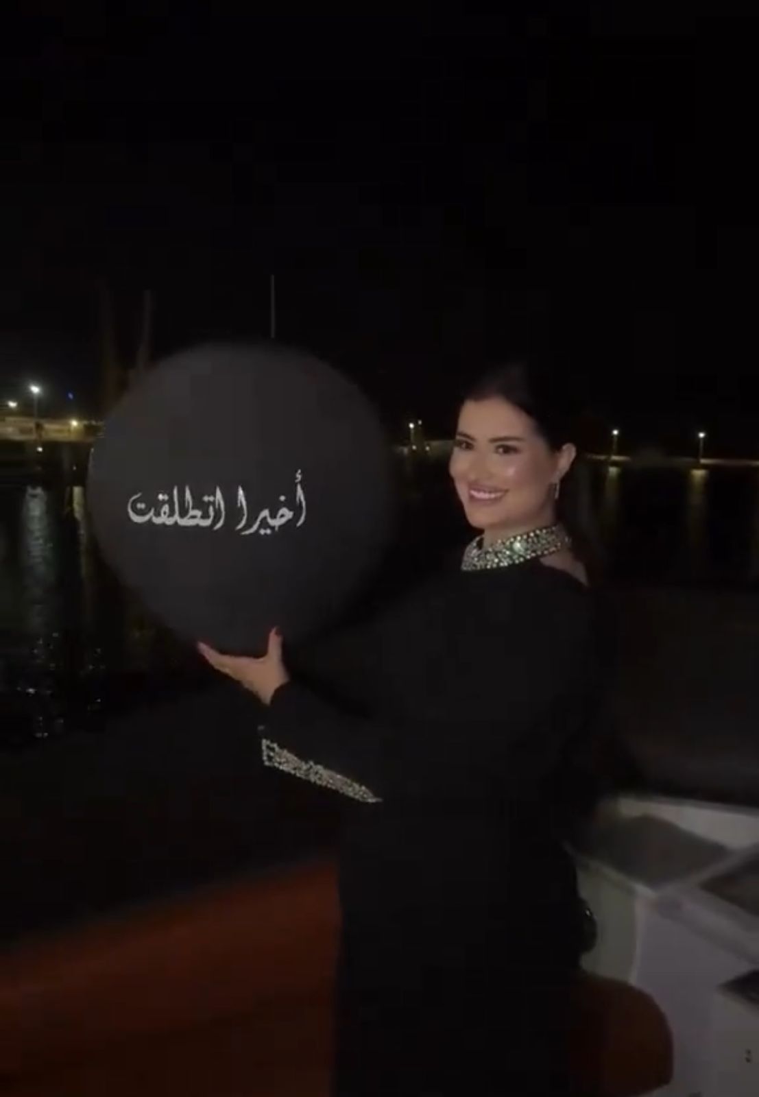 فتاة تحتفل بطلاقها الثاني وتقيم حفلا والجمهور: اكتسبت خبرة وبتطلق دورة تدريبية.. فيديو