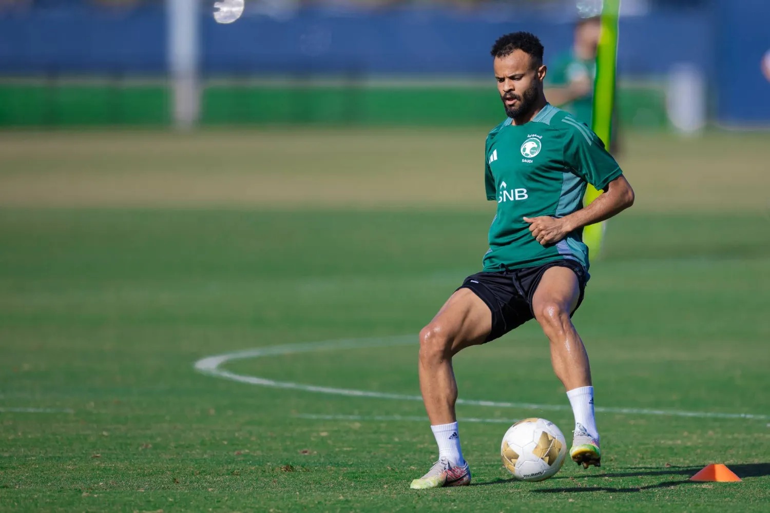 علي مجرشي يجدد عقده مع الأهلي لمدة 4 مواسم