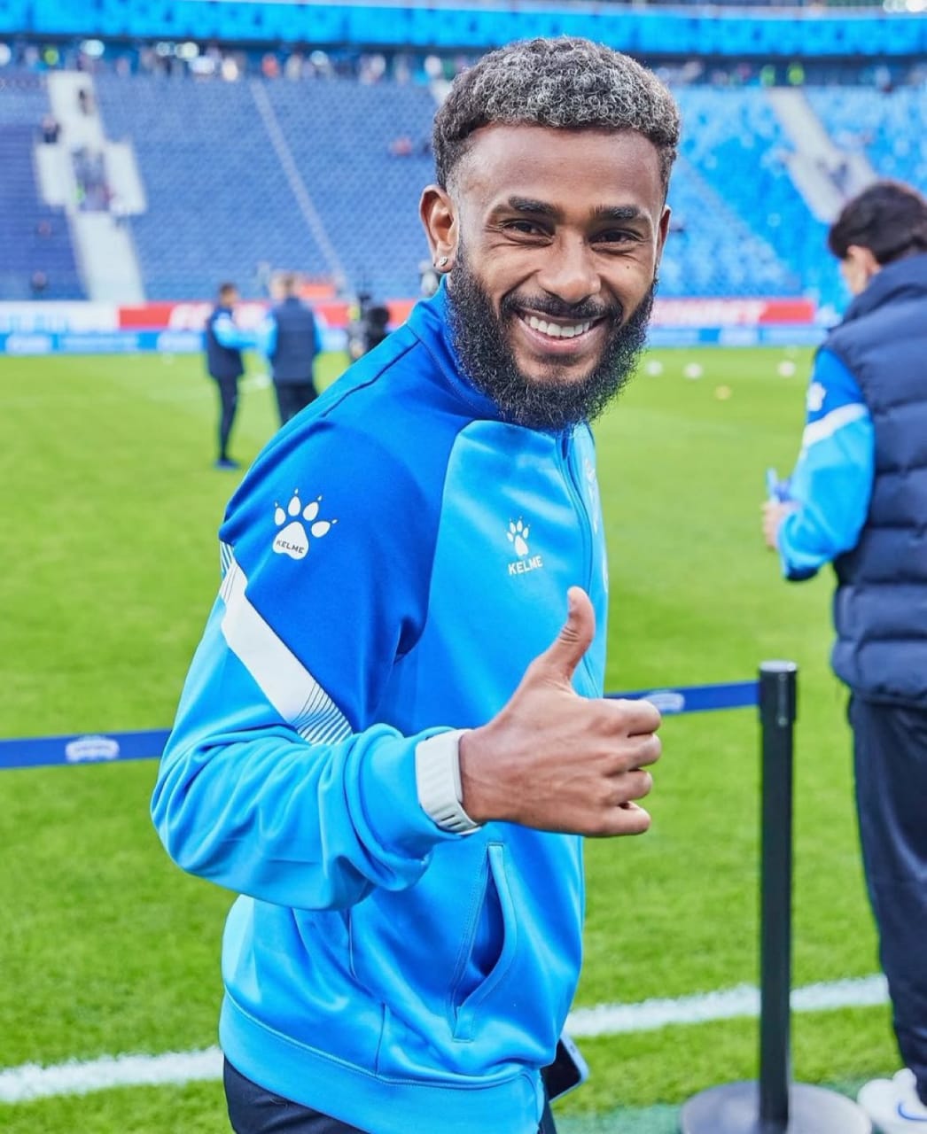 ويندل يرفض عرضا عربيا ويتمسك بالرحيل عن زينيت