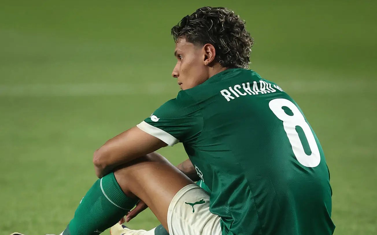 روما يحسم صفقة ريوس بعقد حتى 2030