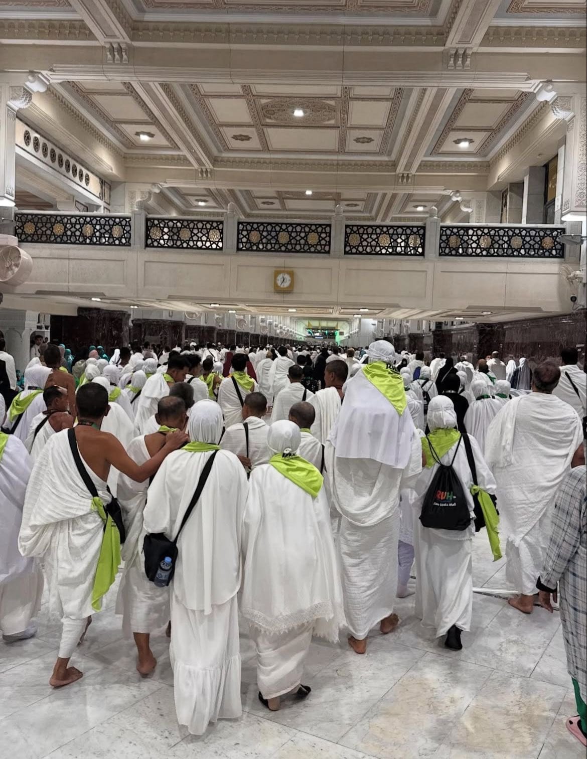 تمبكتي يؤدي العمرة قبل انطلاق معسكر الهلال الخارجي