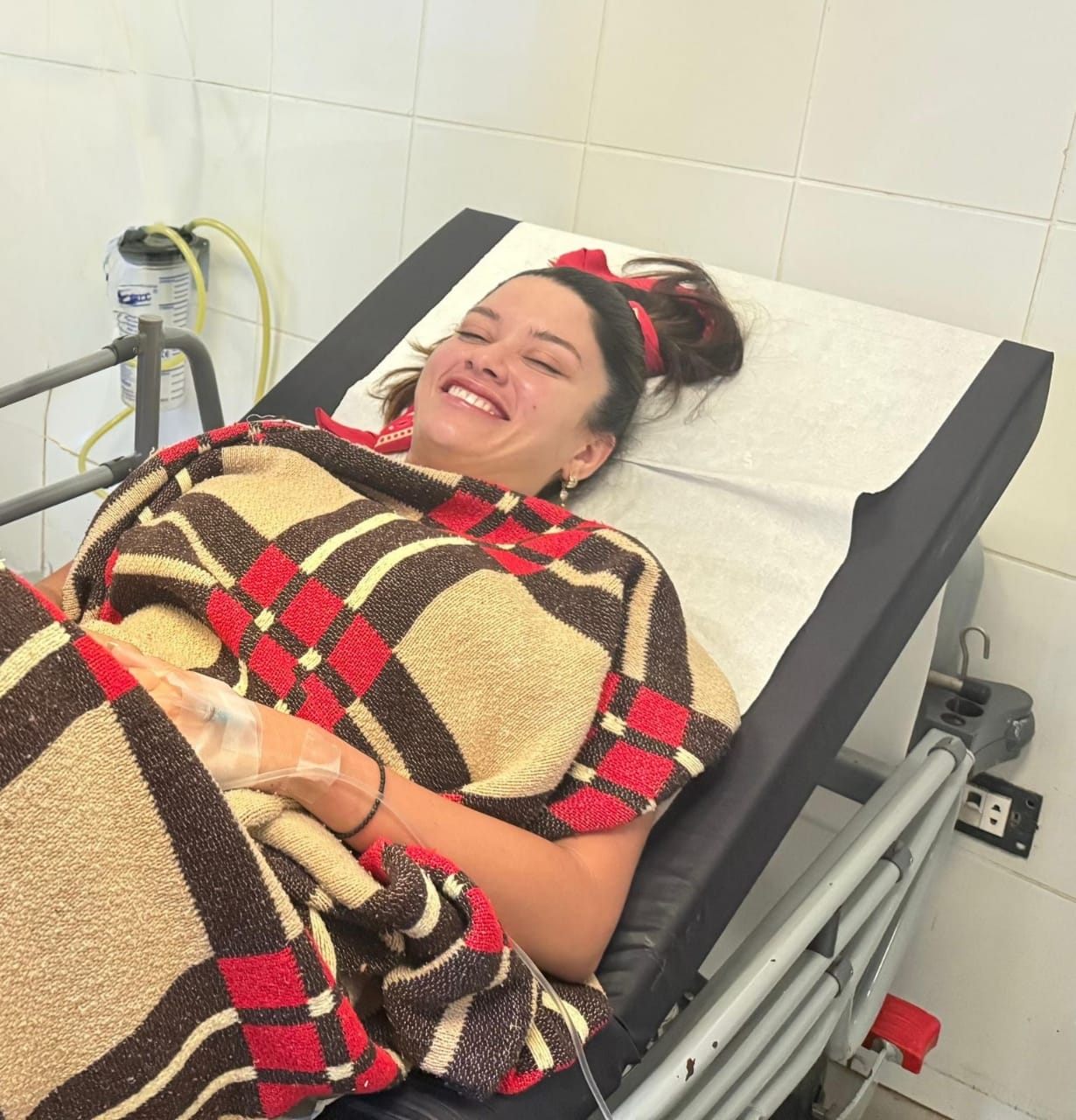 نقل سينتيا خليفة إلى المستشفى بعد تعرضها لوعكة مفاجئة .. صور