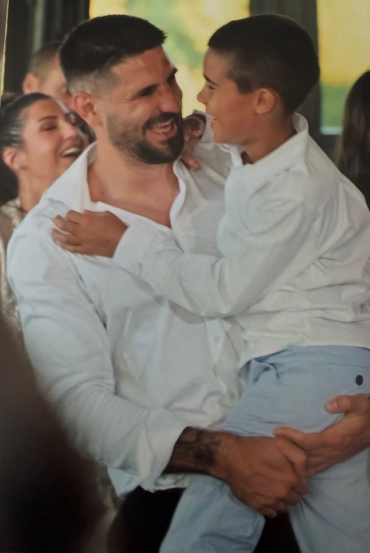 لقطة عفوية لميتروفيتش رفقة نجله في أحدث ظهور.. صورة