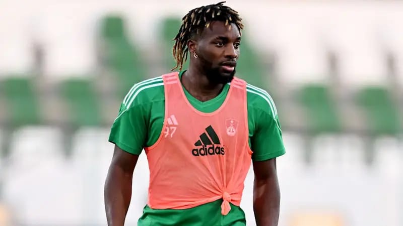 ماكسيمان يودع الأهلي بعد خروجه من حسابات يايسله