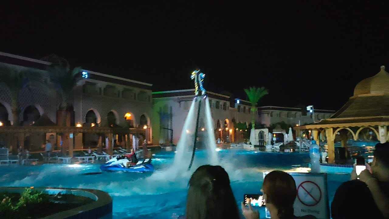 وفاة لاعب فلاي بورد أثناء عرض استعراضي بمصر