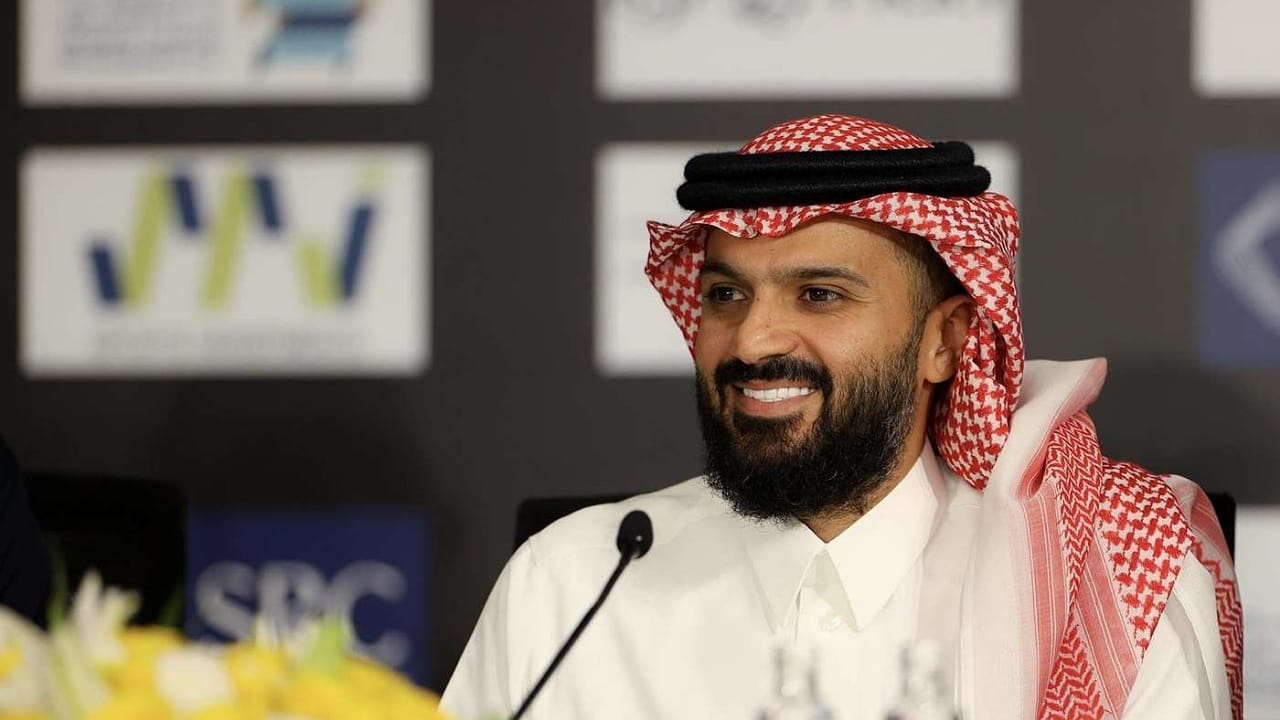 أنمار الحائلي يعلن انسحابه رسميا من سباق الترشح لرئاسة الاتحاد