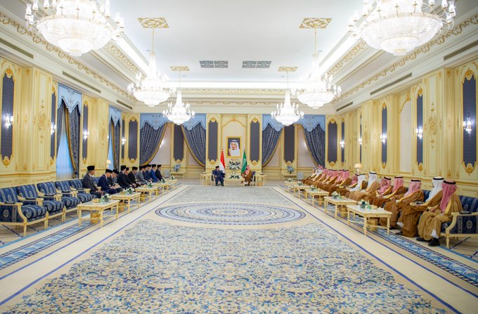 ولي العهد ورئيس إندونيسيا يعقدان جلسة مباحثات رسمية.. فيديو