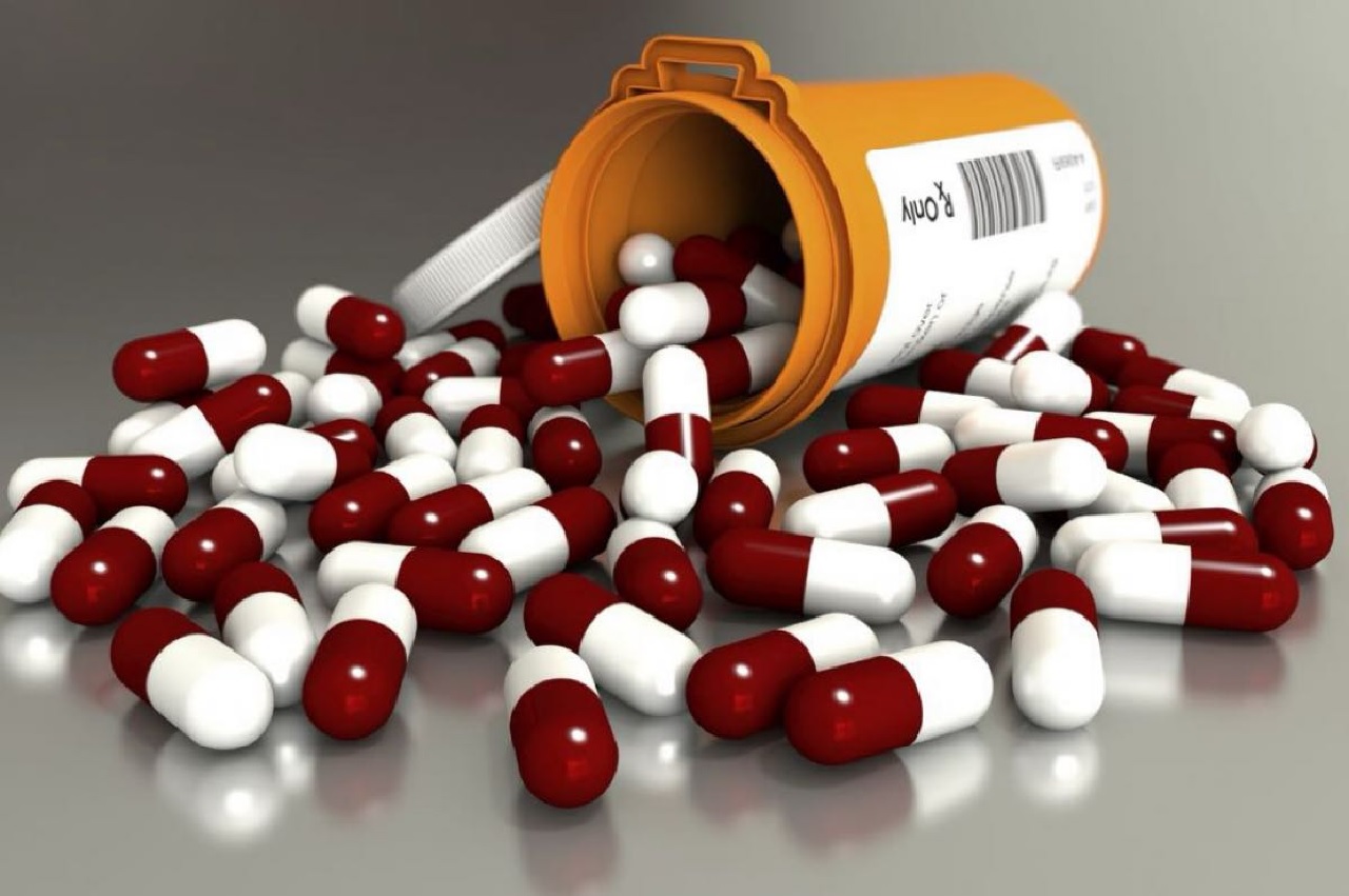 خالد الدخيل: الليريكا بوابة خفية للشبو وتهدد الشباب بهذه الأضرار فيديو