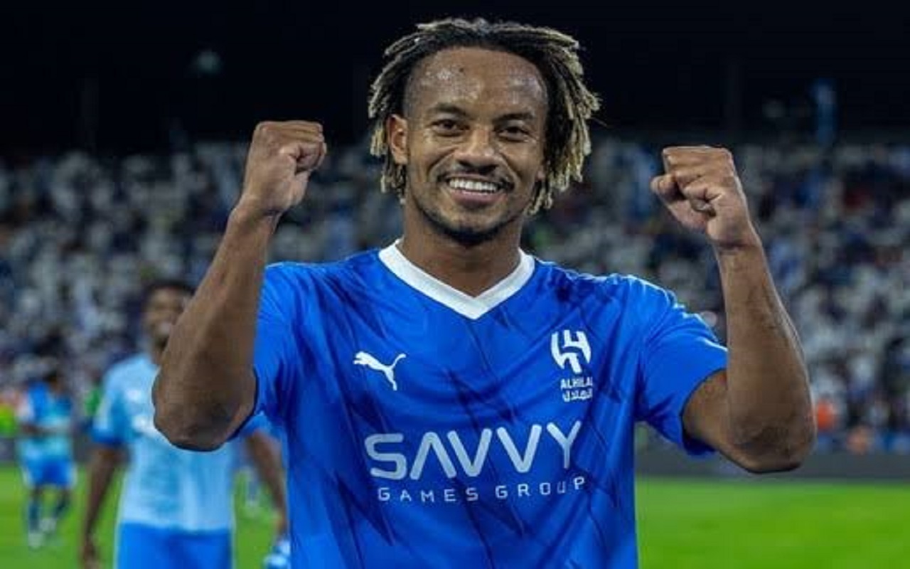 كاريلو يشيد بفوز الهلال التاريخي على مانشستر سيتي: &#8220;يا لها من مباراة!&#8221;
