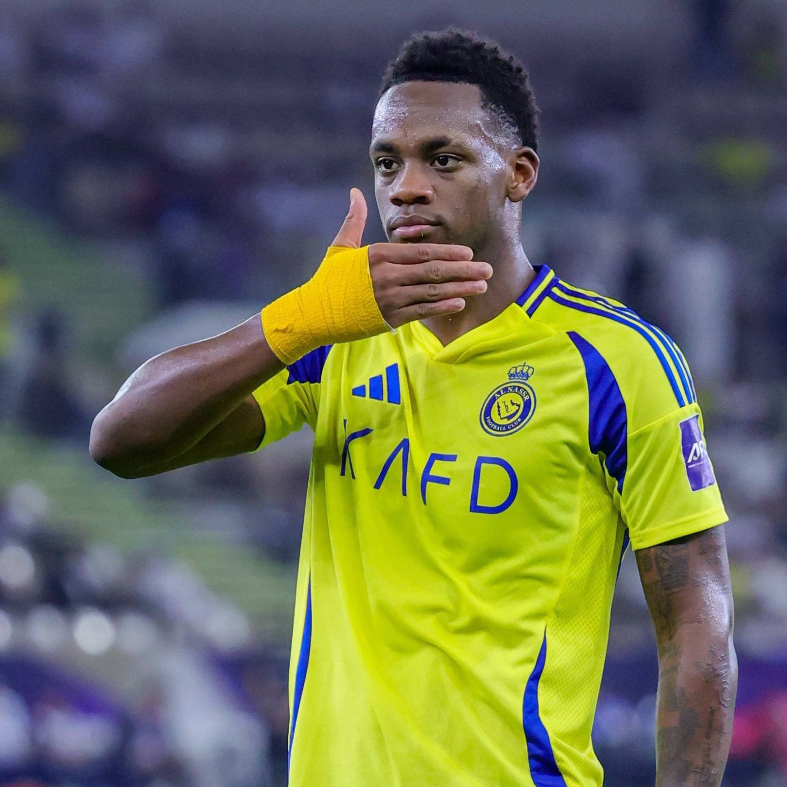 تطورات مثيرة في صفقة انتقال جون دوران إلى فنربخشة