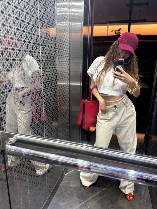 ميريام فارس تشارك لحظات عائلية طريفة مع ابنها .. صور