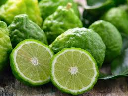 تناول الخضروات الورقية يوميا يحافظ على صحة القلب والأوعية الدموية