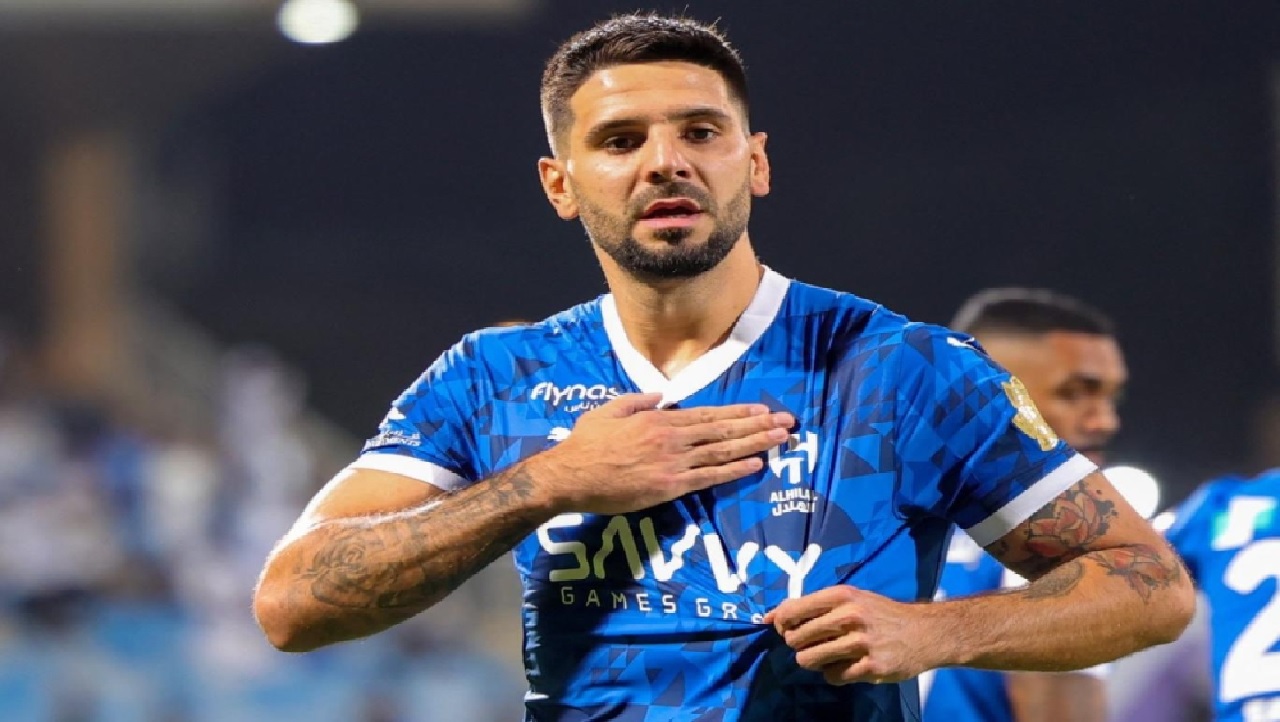 ميتروفيتش ينفي شائعات الجراحة ويؤكد جاهزيته لمعسكر الهلال
