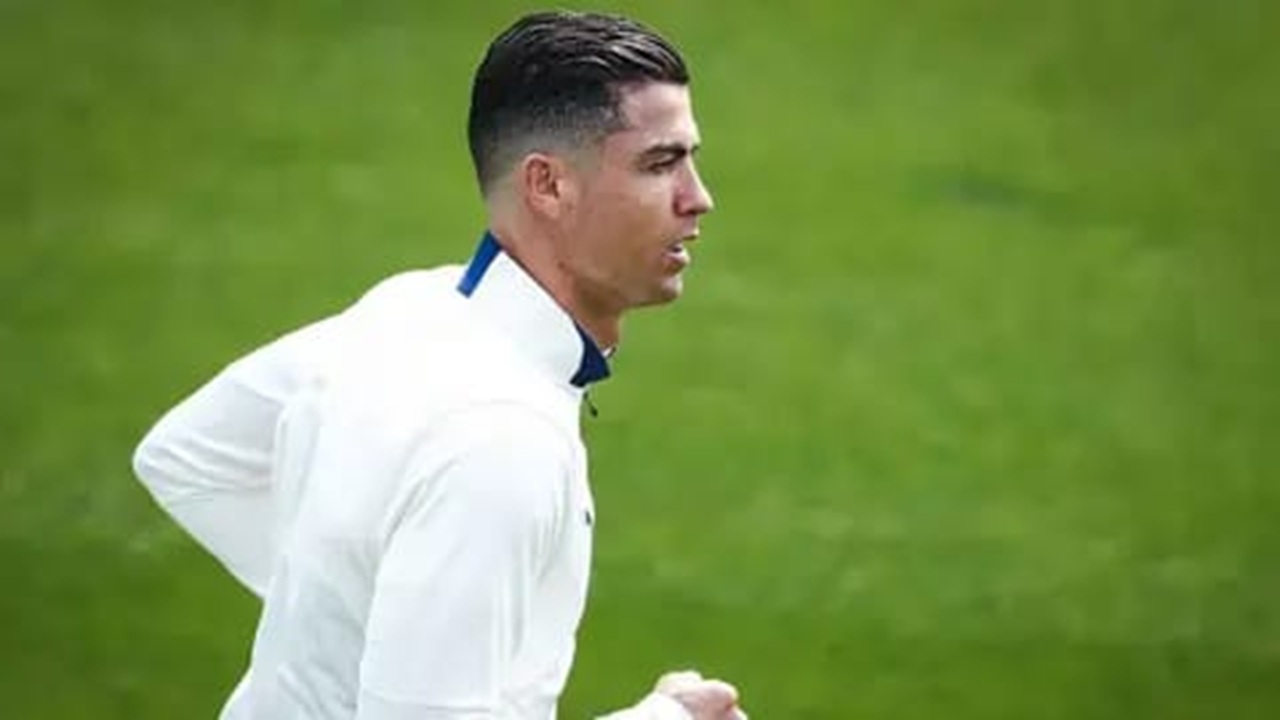 نجم شاب في ريال مدريد يظهر تأثره بكريستيانو رونالدو بقميص &#8220;النصر&#8221;