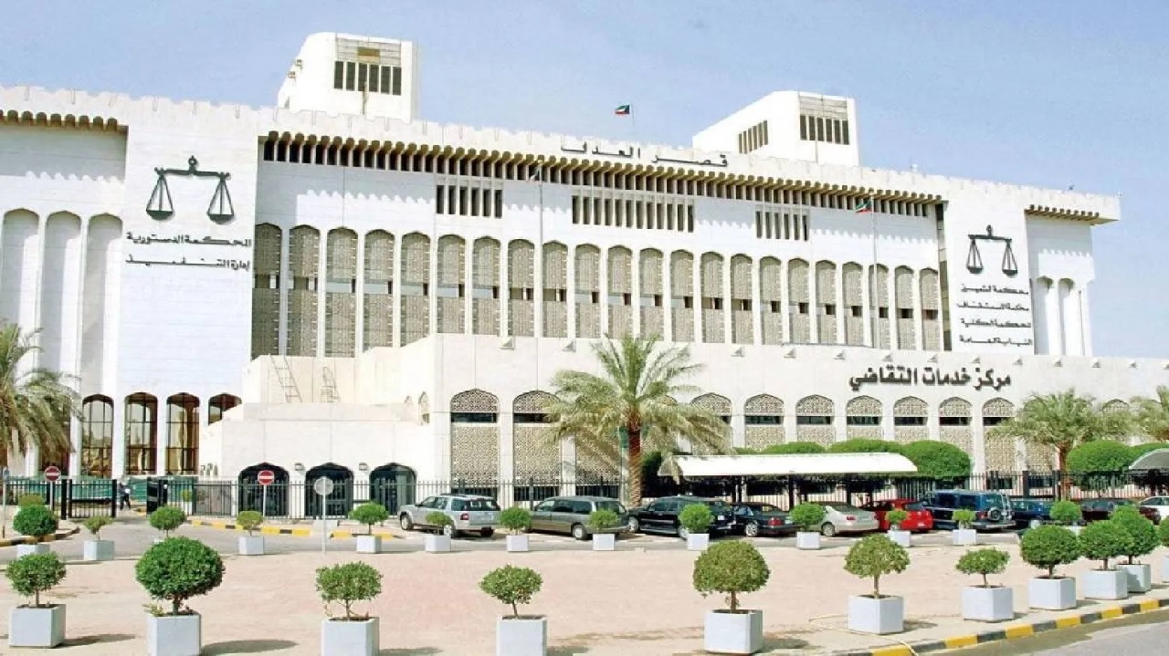 السجن 7 سنوات وغرامة 473 ألف دينار لمتهمين بتزوير الجنسية الكويتية