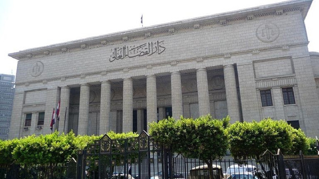 محاكمة لـ16 فتاة بتهمة تشكيل عصابة نسائية في مصر
