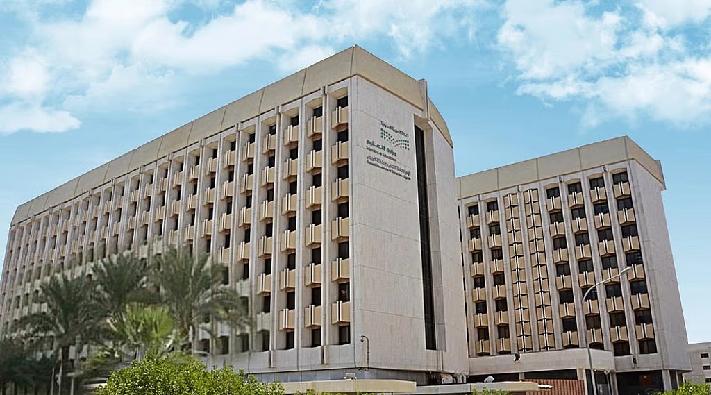 بدء التقديم على إجراءات النقل الداخلي لشاغلي الوظائف التعليمية بالرياض