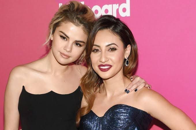 فرانسيا رايسا تدعم جاستن بيبر وتثير الجدل