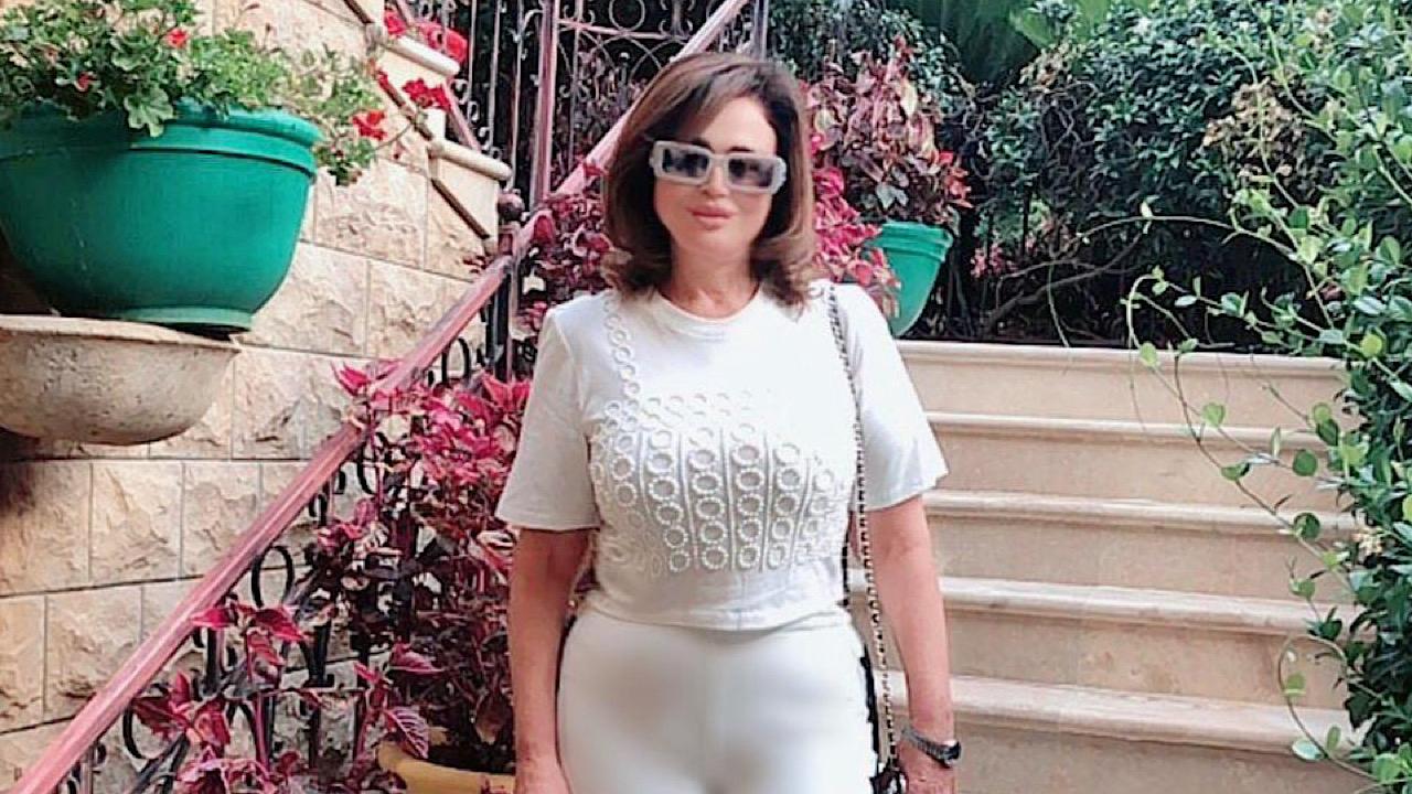 إلهام شاهين تلفت الأنظار برشاقتها خلال رحلتها في لبنان ..صور